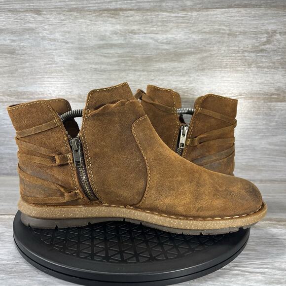 Born Women’s Wynter II Brown Suede Ankle Booties Size 11 M - Picture 9 of 10